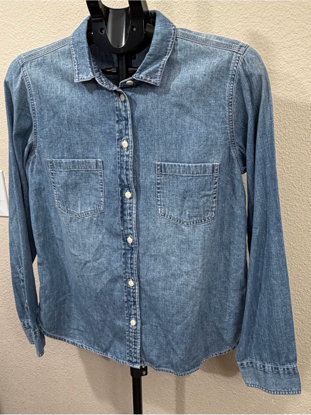 J.Crew 100% Cotton Chambray Button Down Shirt | Coastal Grandma Western Chic 10 - Picture 2 of 11